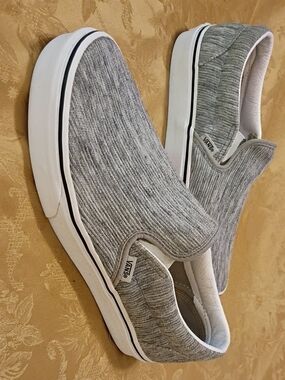 VANS Slip-On Gray Knit Men's 8.0 Women's 9.5 Shoes